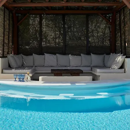 Aquaria Villa *