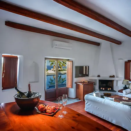 Aquaria Karterados (Santorini)