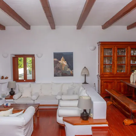 Villa Aquaria Karterados (Santorini)
