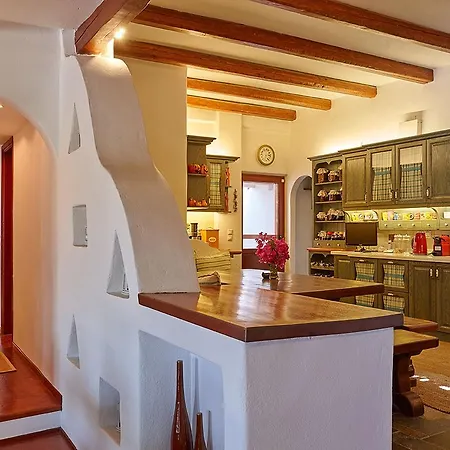 Villa Aquaria Karterados (Santorini)