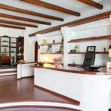 Aquaria Villa *