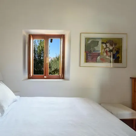 Aquaria Karterados (Santorini)